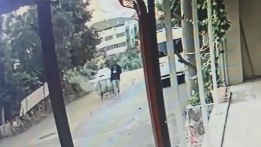 'Çekçek'li kombi hırsızları, kamera görüntülerinden yakalandı