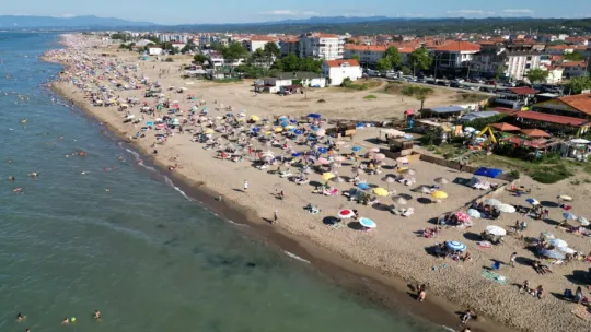 İğne atsan yere düşmez deyiminin gerçek oldu