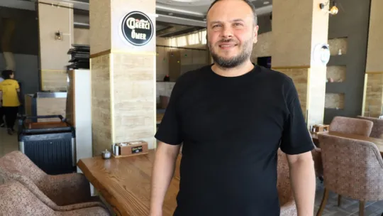 İğne atsan yere düşmez deyiminin gerçek oldu