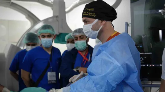 İğneyle tümör tedavisine uluslararası ilgi: Canlı canlı izlediler