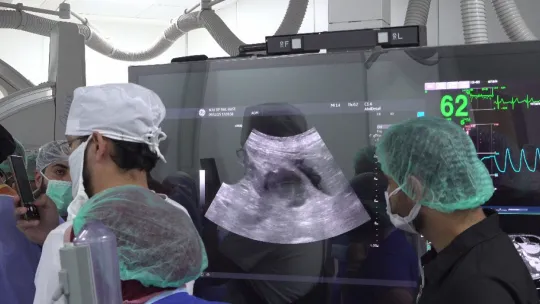 İğneyle tümör tedavisine uluslararası ilgi: Canlı canlı izlediler