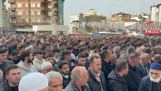 Öldürülen 16 yaşındaki genç son yolculuğuna uğurlandı