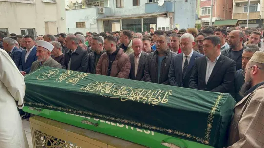 Öldürülen 16 yaşındaki genç son yolculuğuna uğurlandı