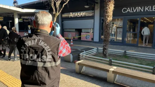 Bakın Kocaeli'deki ünlü kuyumcudan neler çalmışlar?