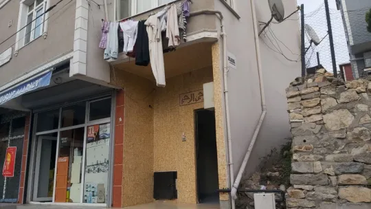 'Neden çalışmıyorsun' diyerek kızını hastanelik etti