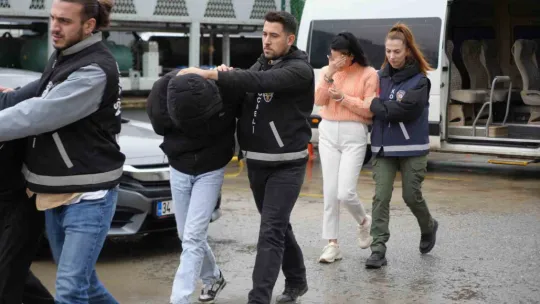 'Sazan Sarmalı' ile 3.5 milyarlık vurgun: Lüks villada hayat