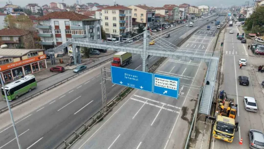 Yayalar evimi izliyor şikayeti üst geçidi yıktırdı: Evi yine görebiliyoruz
