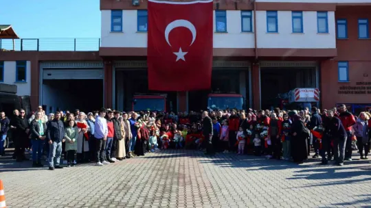 Enkazda kalmıştı, 82 cana umut oldu