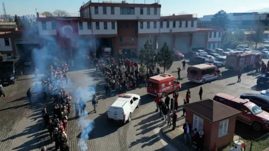 Enkazda kalmıştı, 82 cana umut oldu