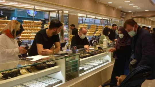 1 günde 1.5 milyonluk altın bozdurdular