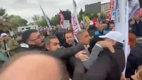1 Mayıs kutlamalarında büyük kavga