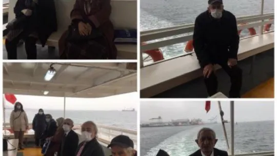 1 yıl sonra dışarıya çıkıp gördükleri denize hayran kaldılar