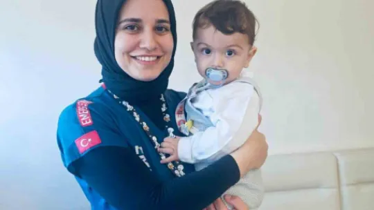 10 aylık bebek 11 dakika suda nefessiz kaldı, 3 kez kalbi durdu