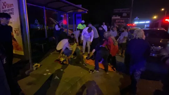 10 kişinin yaralandığı kazada hamile kadın ve bebeği hayatını kaybetti