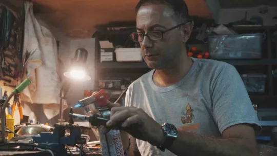 10 metrekarelik atölyesinden Türkiye'ye ulaşıyor