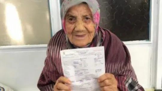 112 yaşındaki Güllü nine Erdoğan sevdasını böyle anlattı