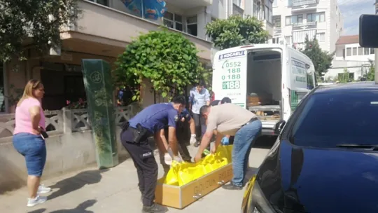 12 bıçak darbesiyle eşini öldüren koca hakim karşısına çıktı