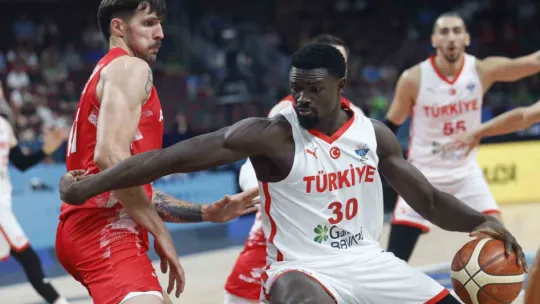 12 Dev Adam, Avrupa Şampiyonası'nda yarı finale yükseldi