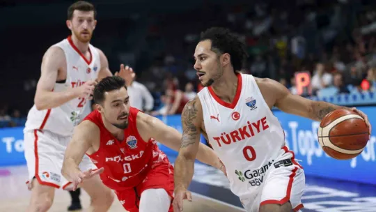 12 Dev Adam, Avrupa Şampiyonası'nda yarı finale yükseldi