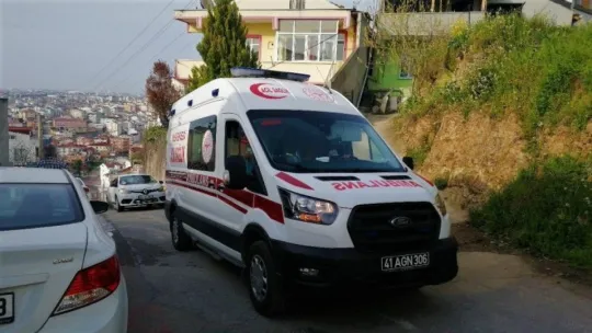 14 yaşındaki çocuk merdivenlerden düşerek yaralandı