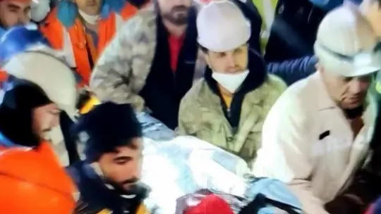 142 saat sonra sağ kurtulan Meltem öğretmenin ilk isteği bakın ne oldu?
