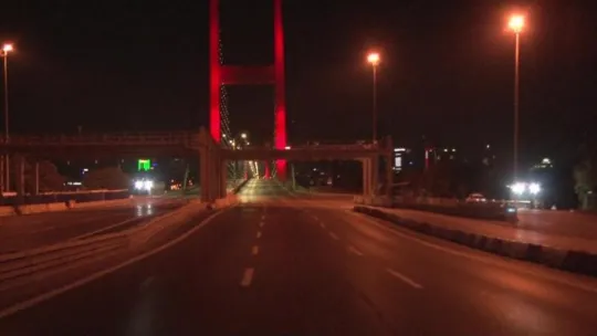 15 Temmuz Şehitler Köprüsü çift yönlü trafiğe kapatıldı