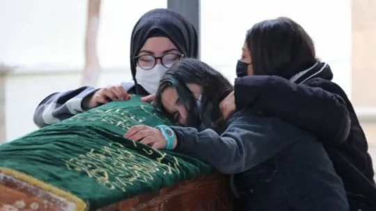 15 yaşında kalbine yenik düştü