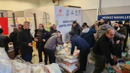 Gölcüklüler depremzedelere yardım elini uzattı