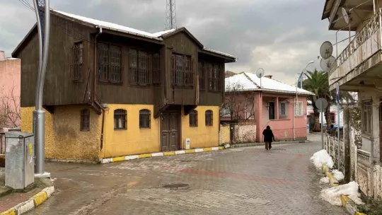 17 Ağustos'ta tek bir tuğlanın bile düşmediği mahalle!