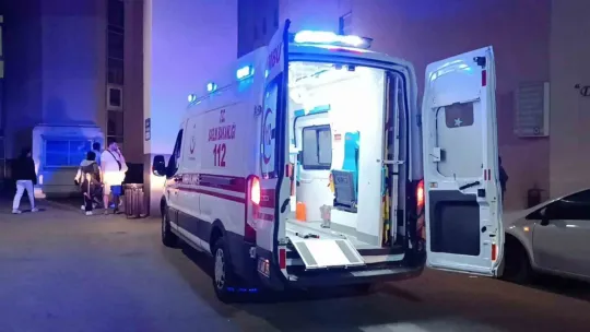 17 yaşındaki genç sokak ortasında bıçaklandı