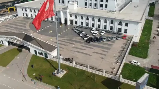 Deprem hasarlı araçları değiştirip piyasa süreceklerdi: 5 gözaltı