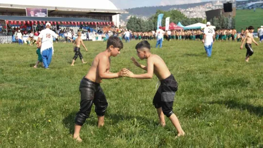 180 bin TL değerindeki altın kemer için er meydanına çıktılar
