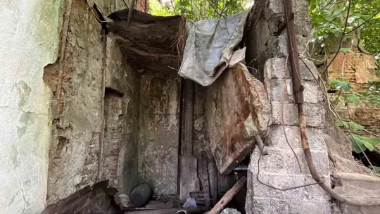 182 yıllık tarih harabeye döndü: Turist görse oturup ağlar