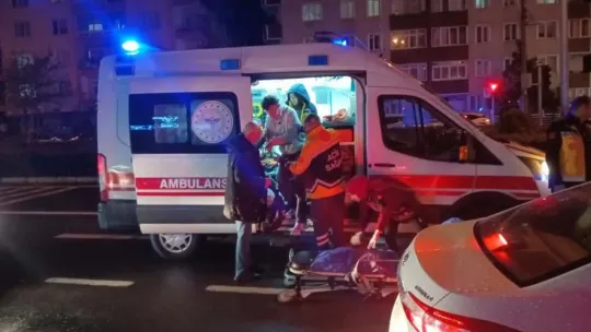 Kocaeli'de 2 aracın karıştığı kazada 7 kişi yaralandı