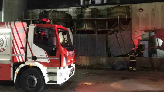Yoğun dumanlar ekipleri harekete geçirdi