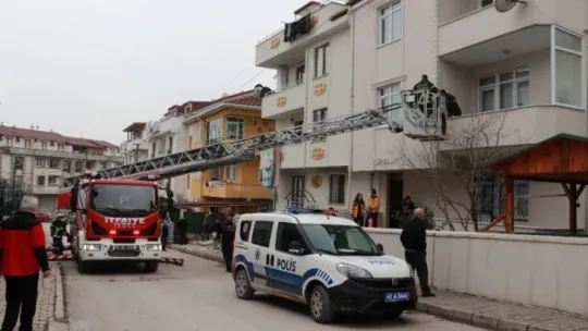 2 gündür kayıp olan otel çalışanını bulmak için 2 kapı kırdılar