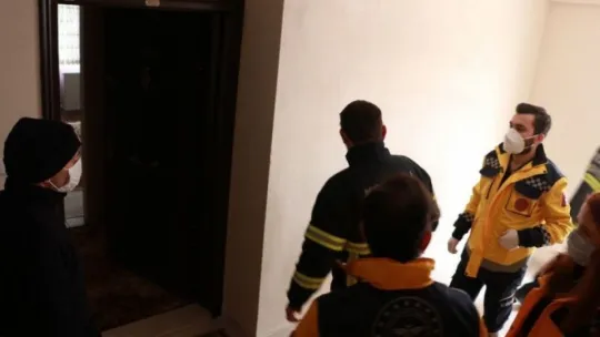 2 gündür kayıp olan otel çalışanını bulmak için 2 kapı kırdılar