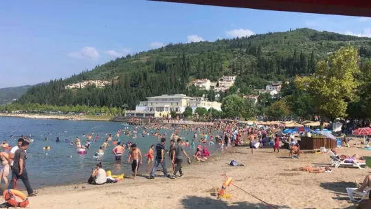 417 kişi boğulmaktan son anda kurtarıldı