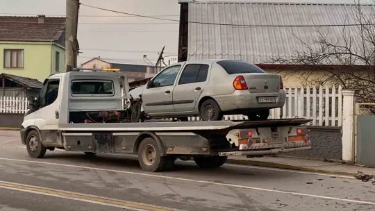 2 otomobilin karıştığı kazada 3 kişi yaralandı