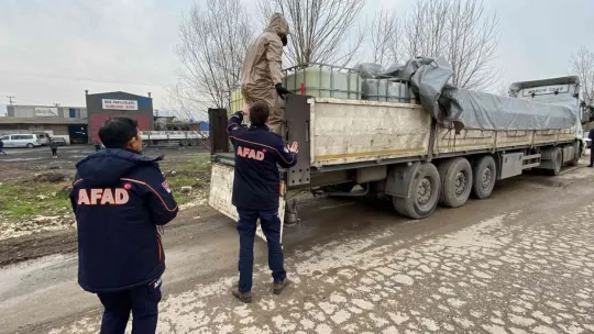 2 tır dolusu plastik tanklardan kimyasal atık çıktı