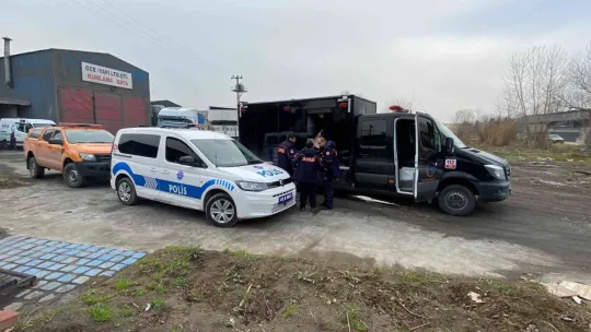 2 tır dolusu plastik tanklardan kimyasal atık çıktı