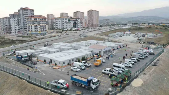 20 günde inşa edilen hastane hizmete başladı