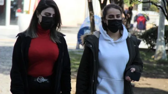 200 TL'lik mont sipariş verdiler, kutudan çıkan şoke etti