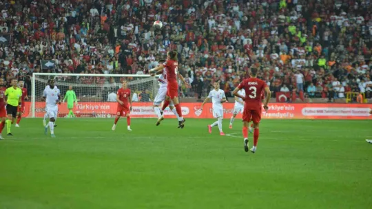 Ermenistan'ı bile yenemedik: 1-1