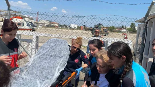 21 saattir havada mahsur kaldı, helikopterden iner inmez bakın ne yaptı?