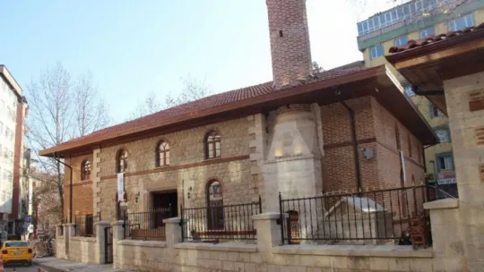 220 yıllık tarihi cami yeniden ibadete açıldı!