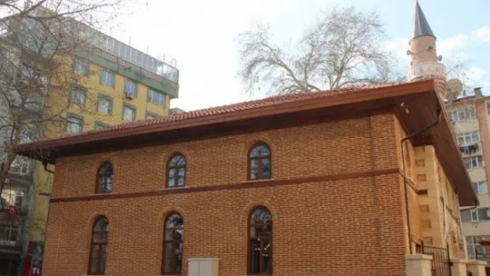 220 yıllık tarihi cami yeniden ibadete açıldı!