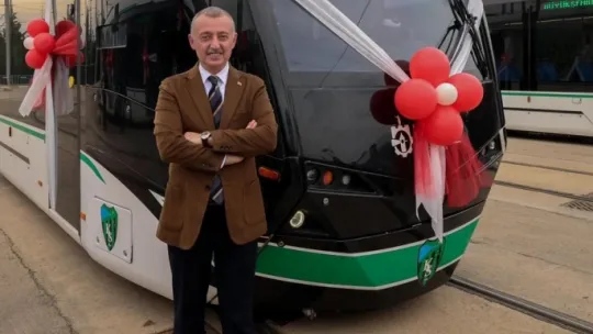 3 haftada 10 tramvay, 68 otobüs ve 42 iş makinesi hizmete alındı