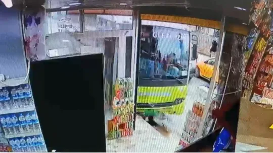Kaza anı güvenlik kameralarına böyle yansıdı