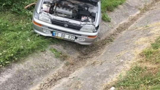 Kocaeli'de 3 otomobil çarpıştı: 4 yaralı!